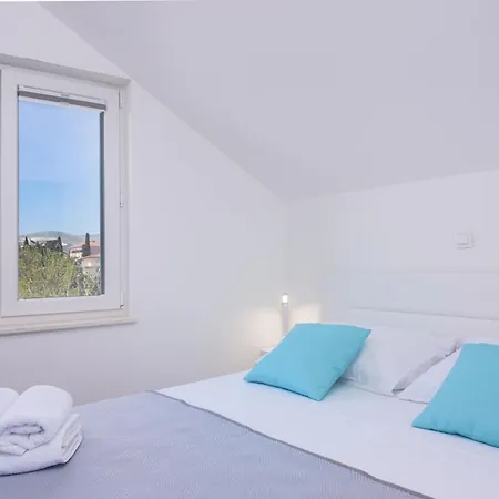 Quarto em Acomodações Particulares Mala Plaza 2 *